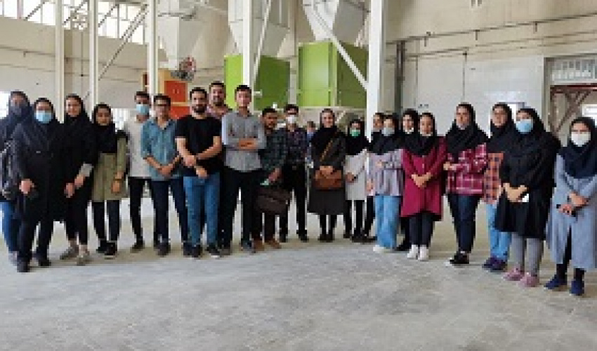 بازدید علمی دانشجویان گروه علوم و مهندسی صنایع غذایی دانشگاه از کارخانه آرد فسا